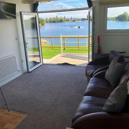 Premium Lake Lodges Chichester Exterior photo
