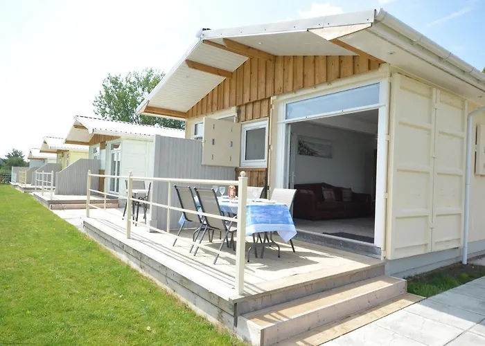 Premium Lake Lodges